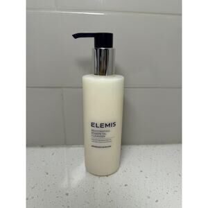 Elemis Rehydrating Rosepetal Cleanser Cleansing Milk 200 ml / 6.7 fl.oz.